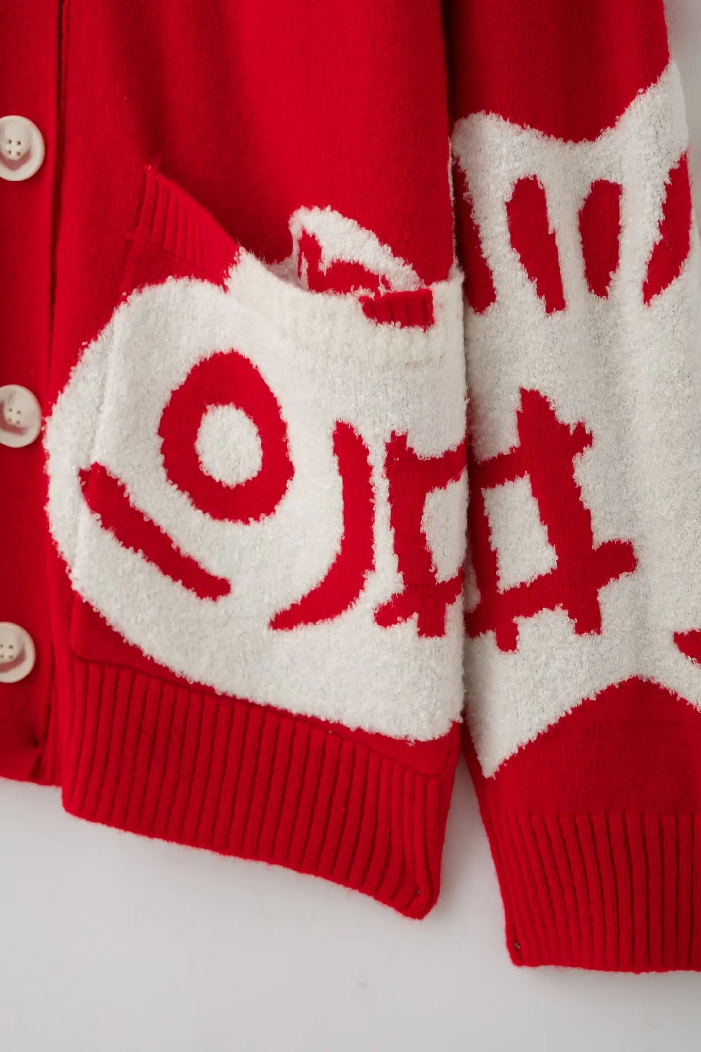 Édition Rouge Royale — Contrast Jacquard V‑Neck Cardigan