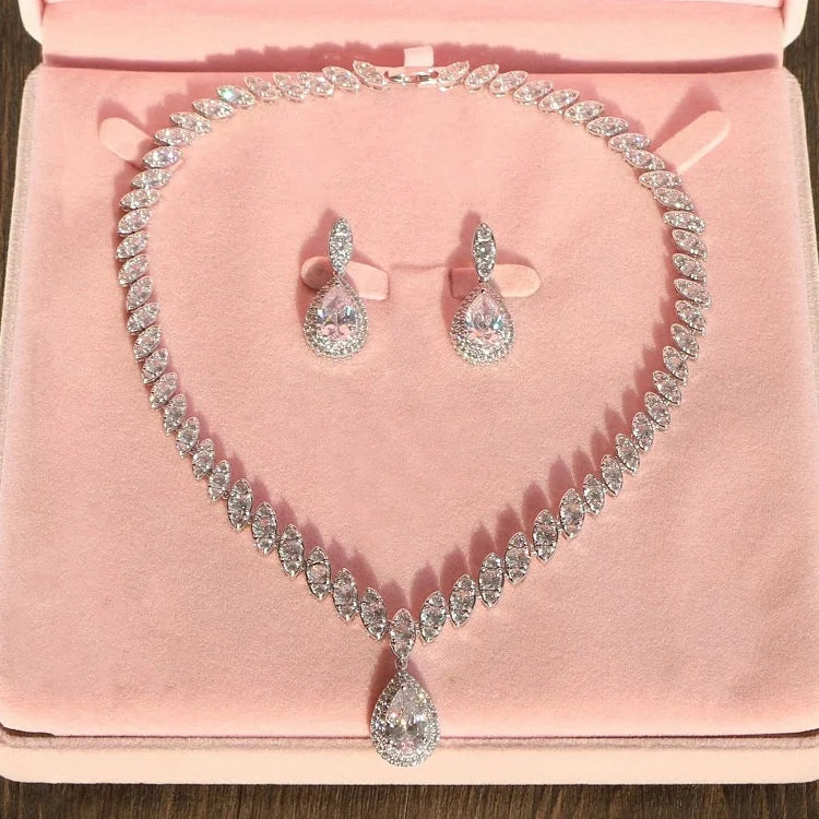 L’Éclat Rouge – Luxury Crystal Zircon Jewellery Set