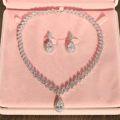 L’Éclat Rouge – Luxury Crystal Zircon Jewellery Set