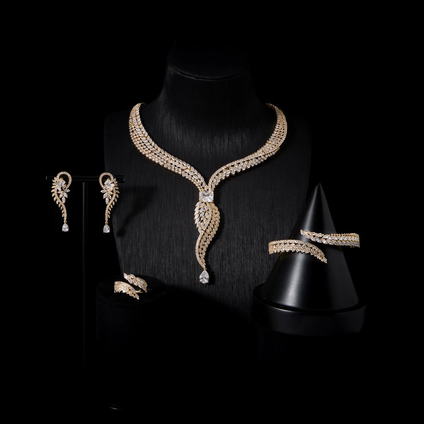 L’Éclat Carmín – Bridal Zirconia Jewellery Set