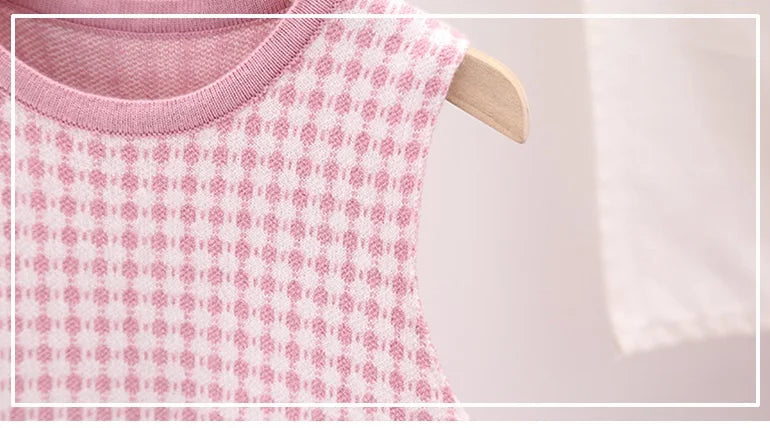 Château Élégance – Knit Dress with Bow Detail & Heritage Skirt