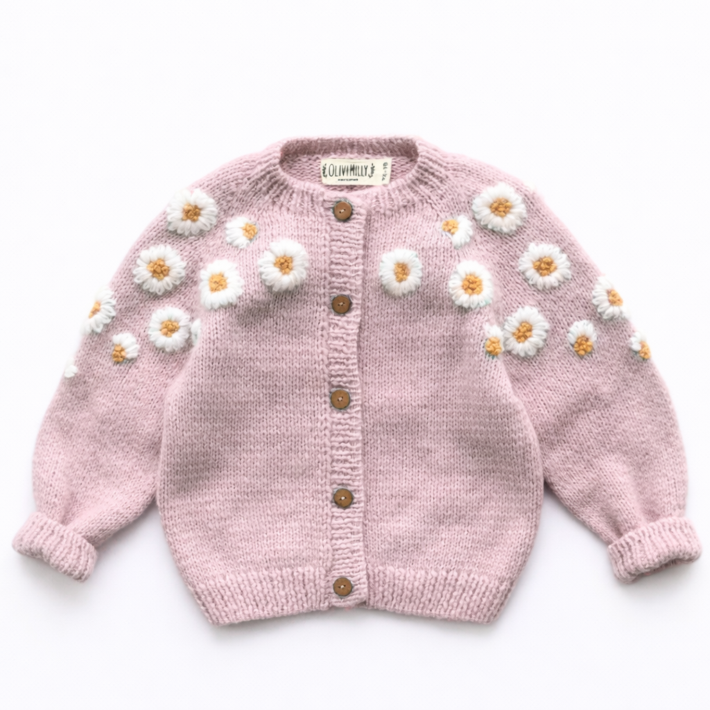 Petite Marguerite™ – Cardigan Brodé d’Enfance