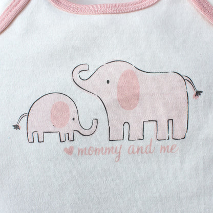 Éléphant d’Été – Three-Piece Baby Bodysuit Set
A refined summer essential for newborn girls.