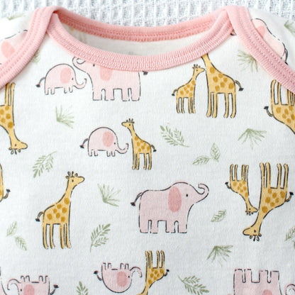 Éléphant d’Été – Three-Piece Baby Bodysuit Set
A refined summer essential for newborn girls.
