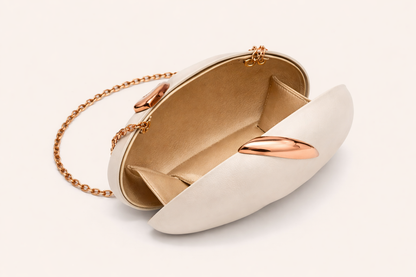 ETRIN A sculptural evening piece.