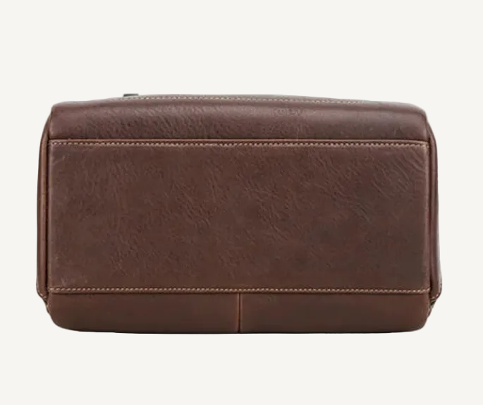 Château Élégance® Monaco Voyage™ – Handcrafted Leather Toiletry Bag