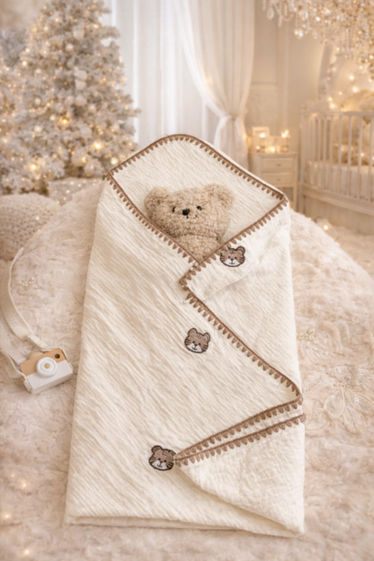 Petit Cocoon - Softly woven for warmth, calm and the feeling of being held.